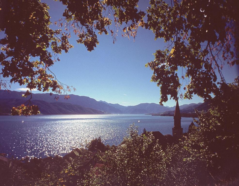 Отель Haus Gruber Attersee Экстерьер фото
